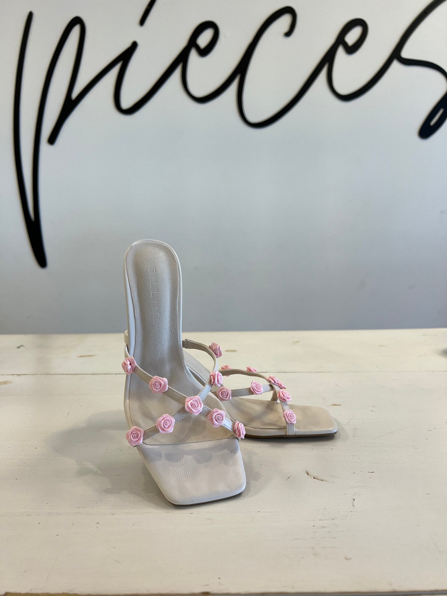 Rosebud heel