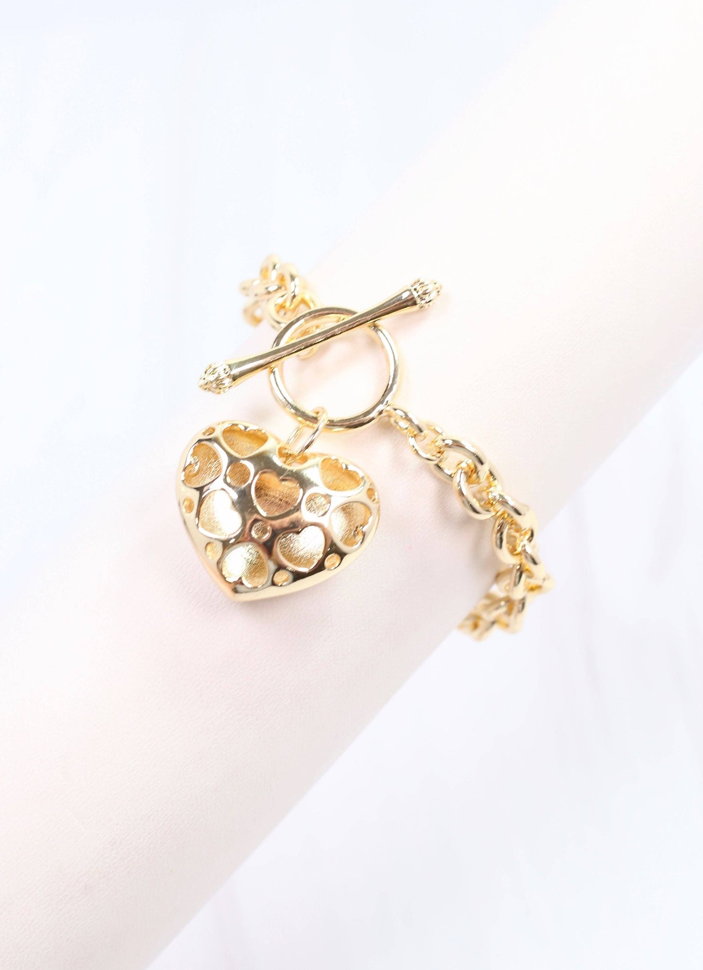Caroline Hill Huston Heart Bracelet Gold