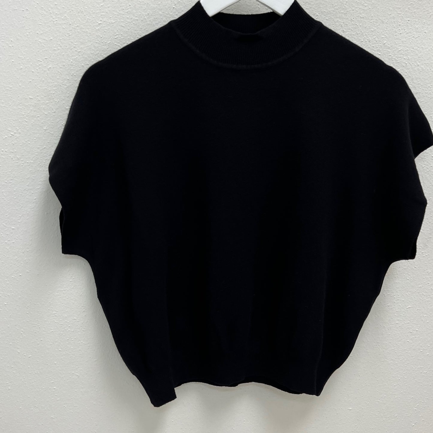 Eesome Delia Black Top
