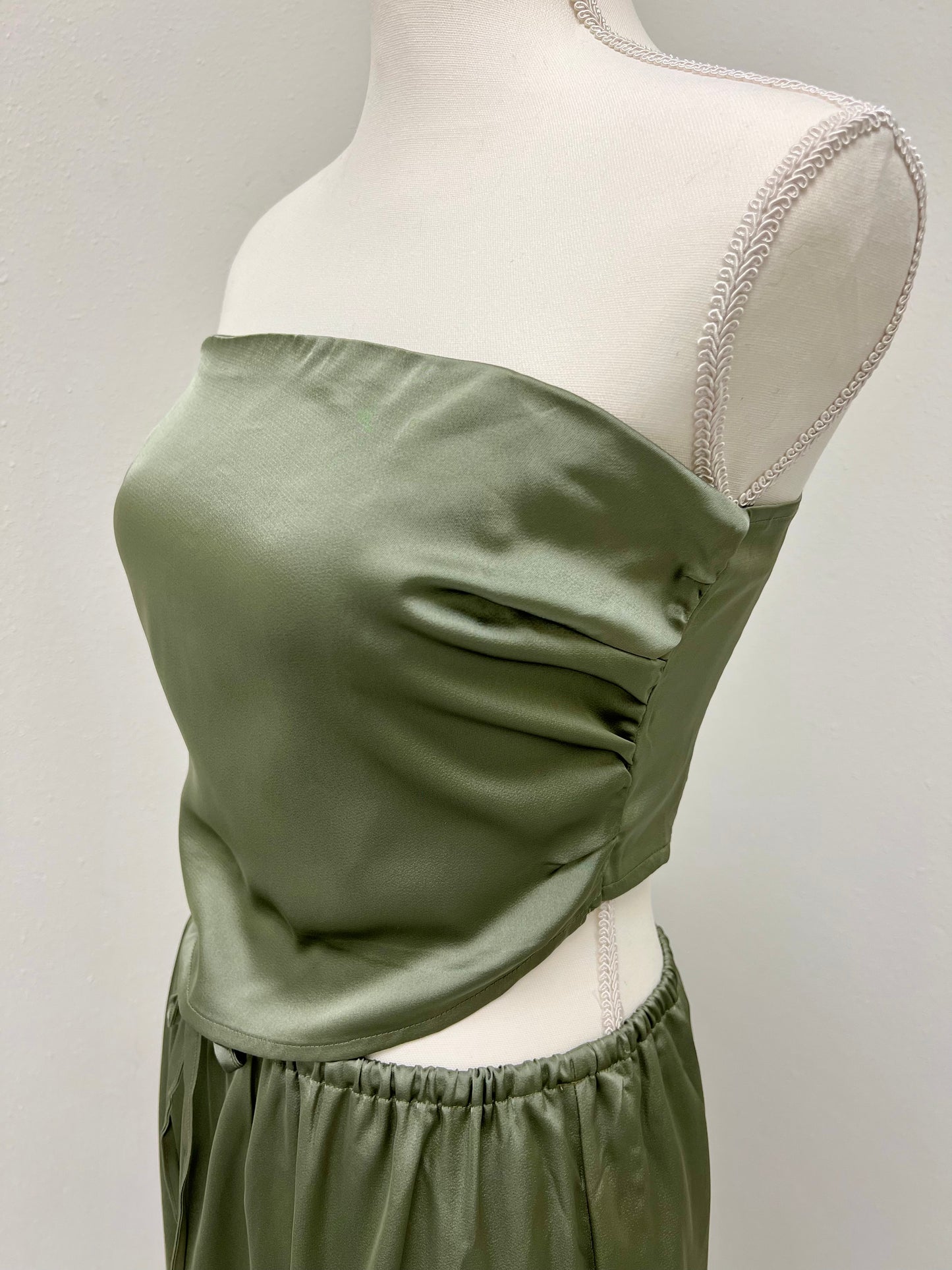 Strapless top
