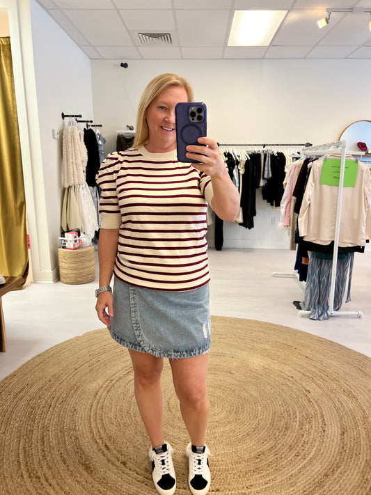 Striped short sleeve sweater with denim skirt
