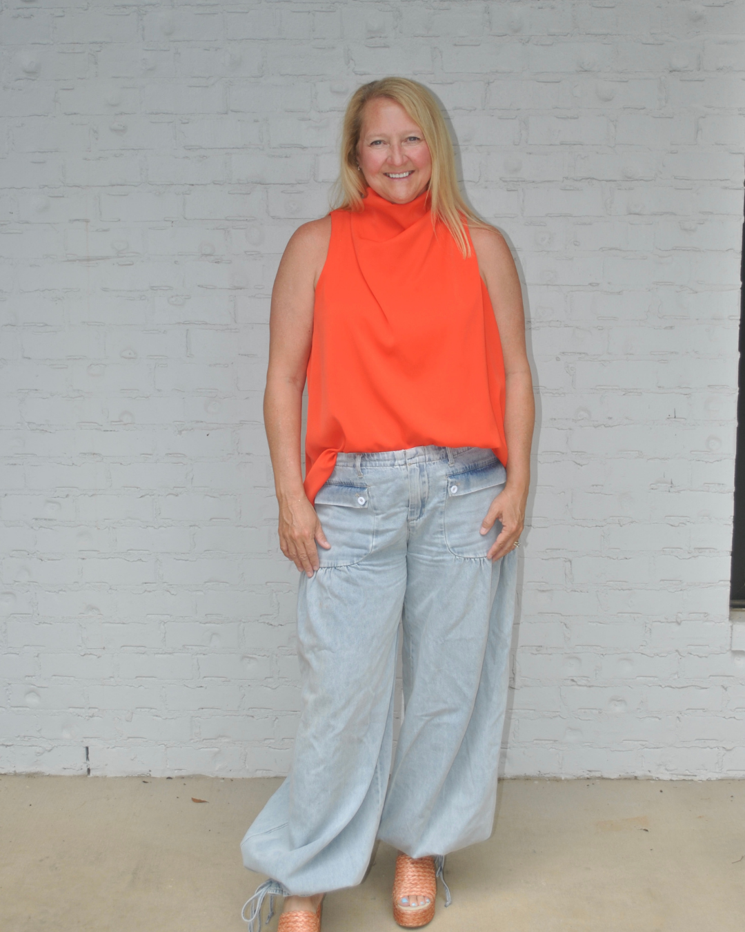 Cinched ankle pleated denim