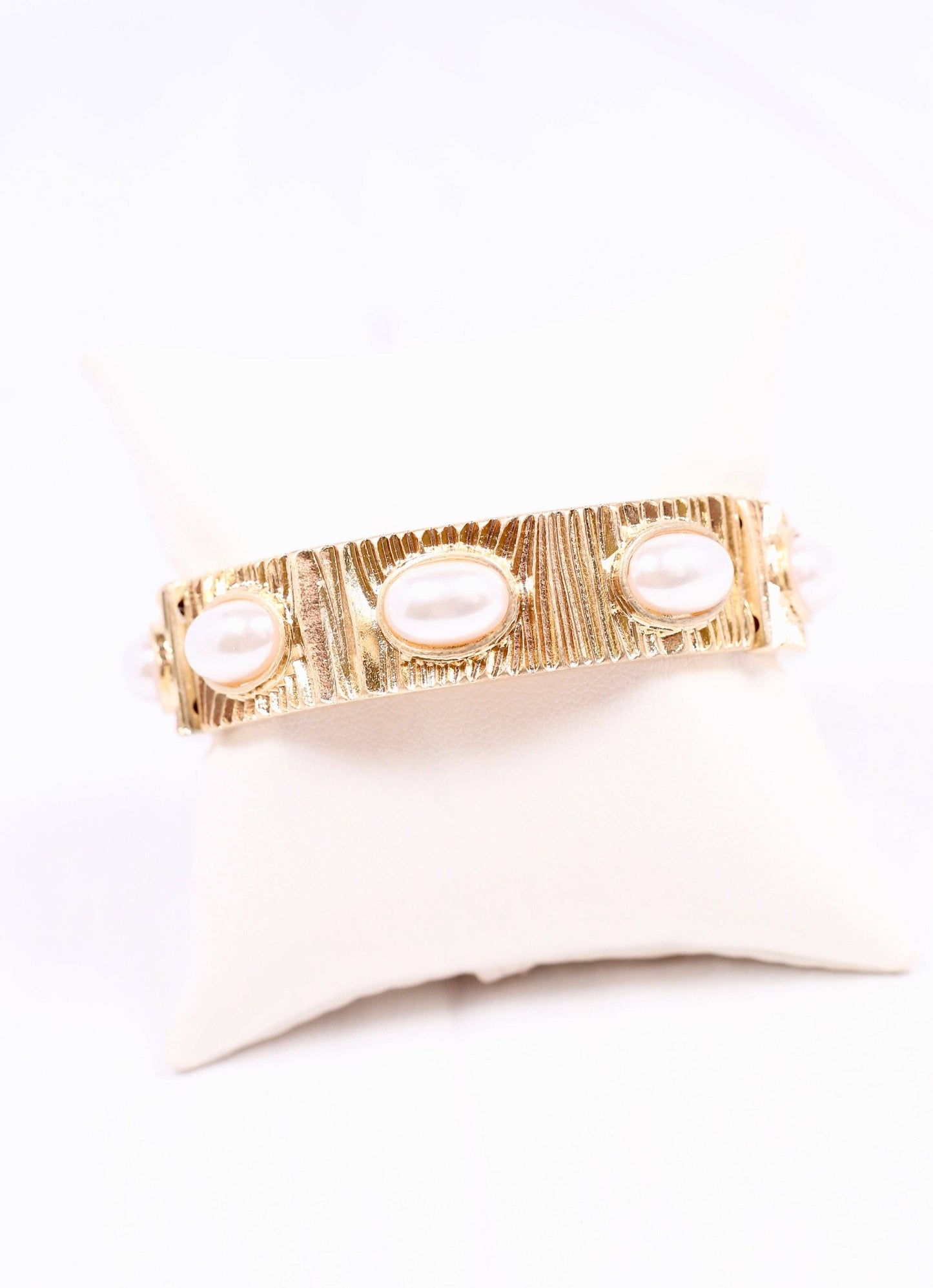 Caroline Hill Pascal Pearl Stretch Bracelet GOLD