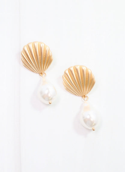 Caroline Hill Linley Shell Earring with Pearl Gold