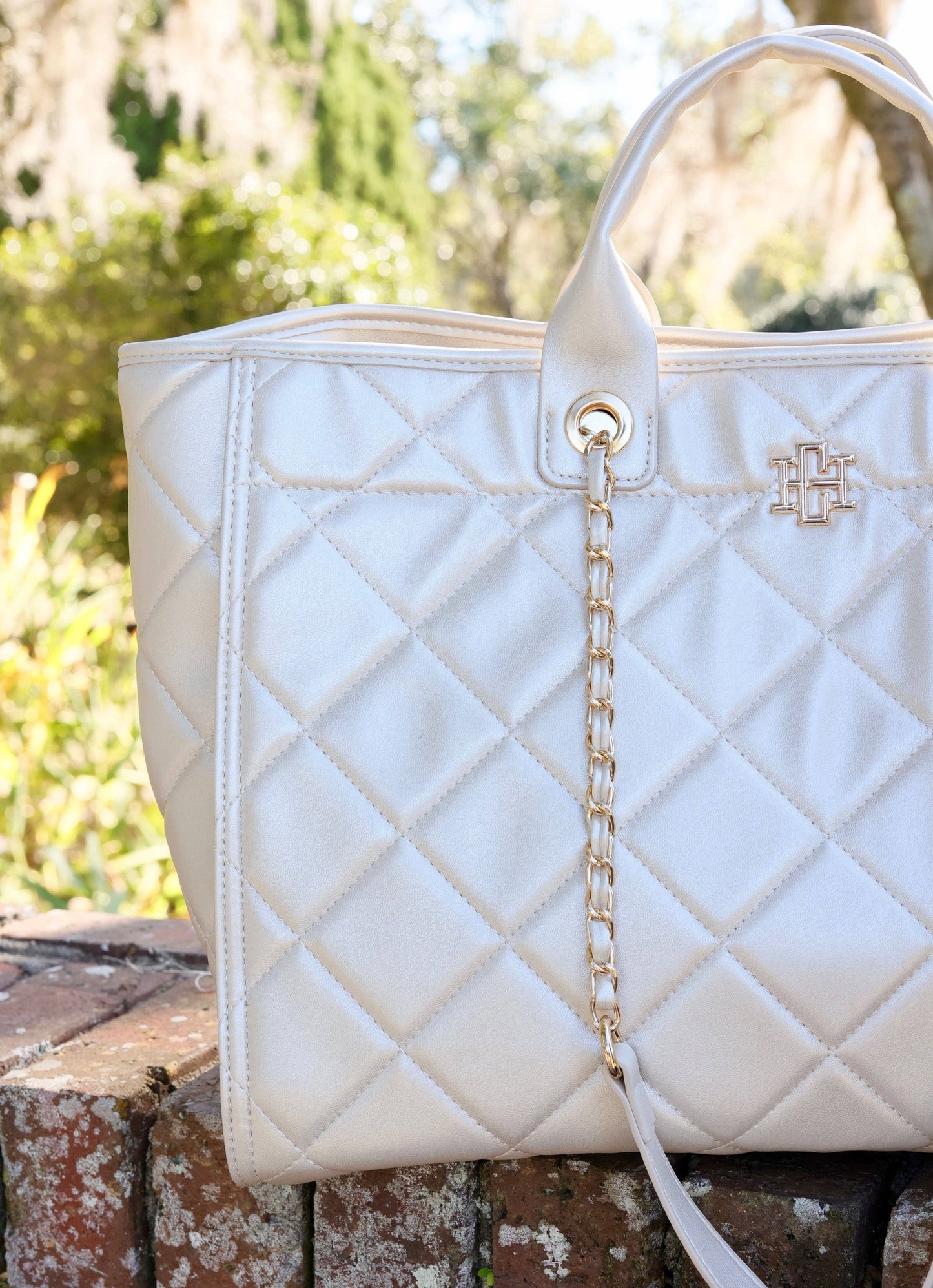 Caroline Hill Melissa Tote Bag PEARL QUILTED LD
