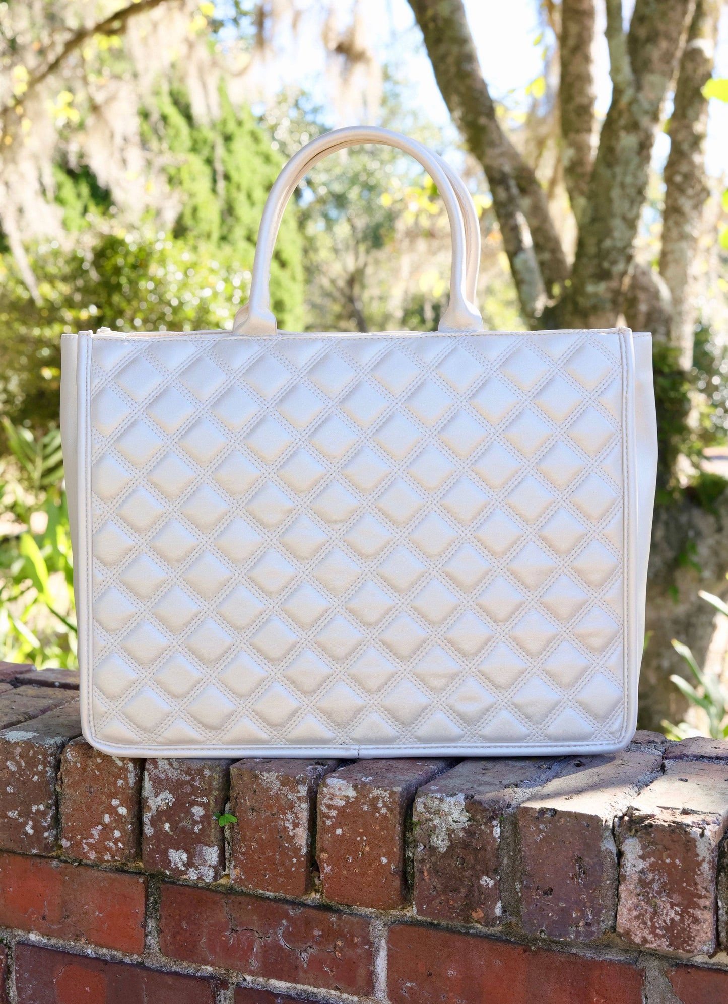 Caroline Hill Niall Tote PEARL QUILTED DQ
