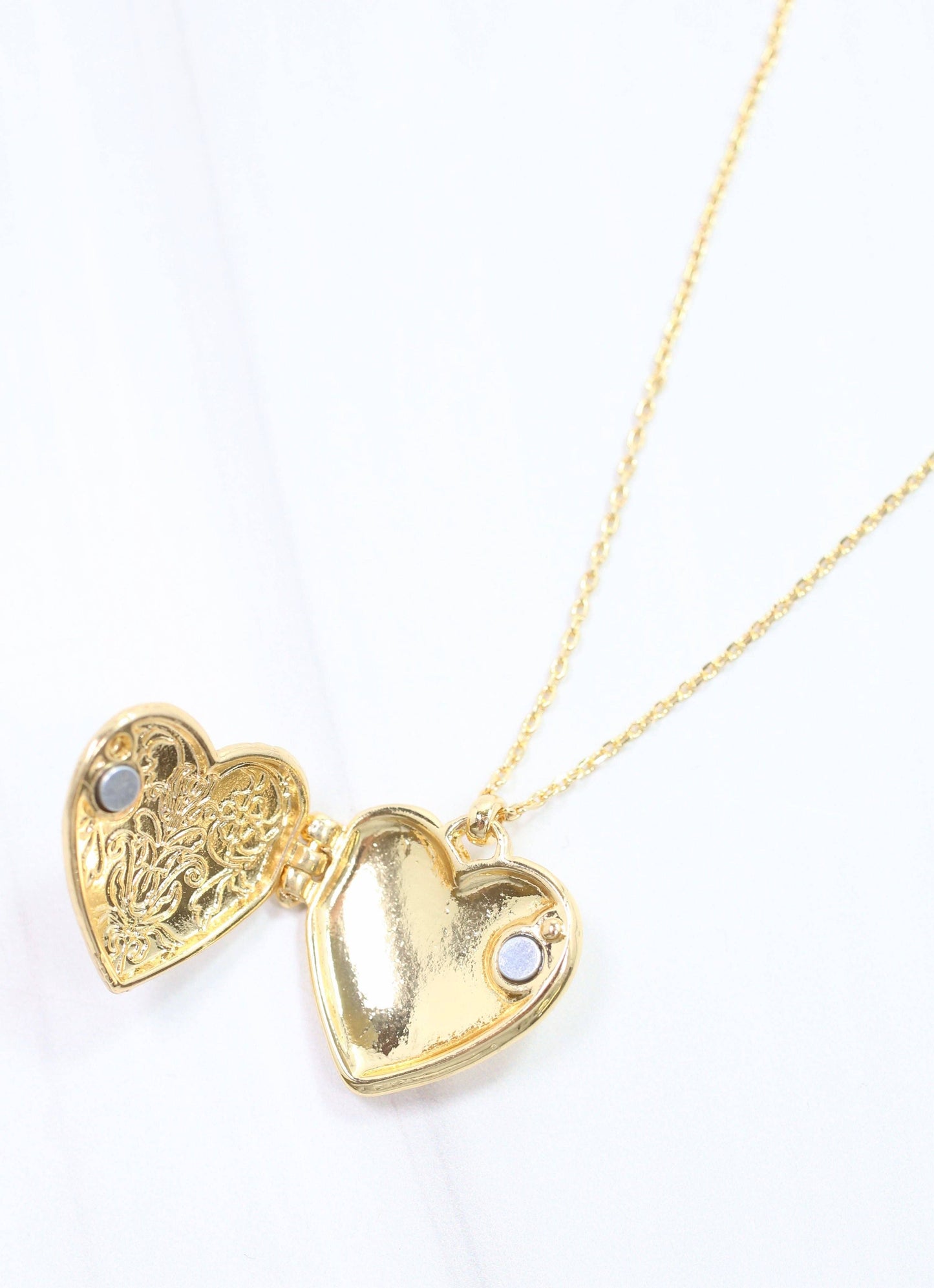 Caroline Hill Baron Heart Locket Necklace Gold