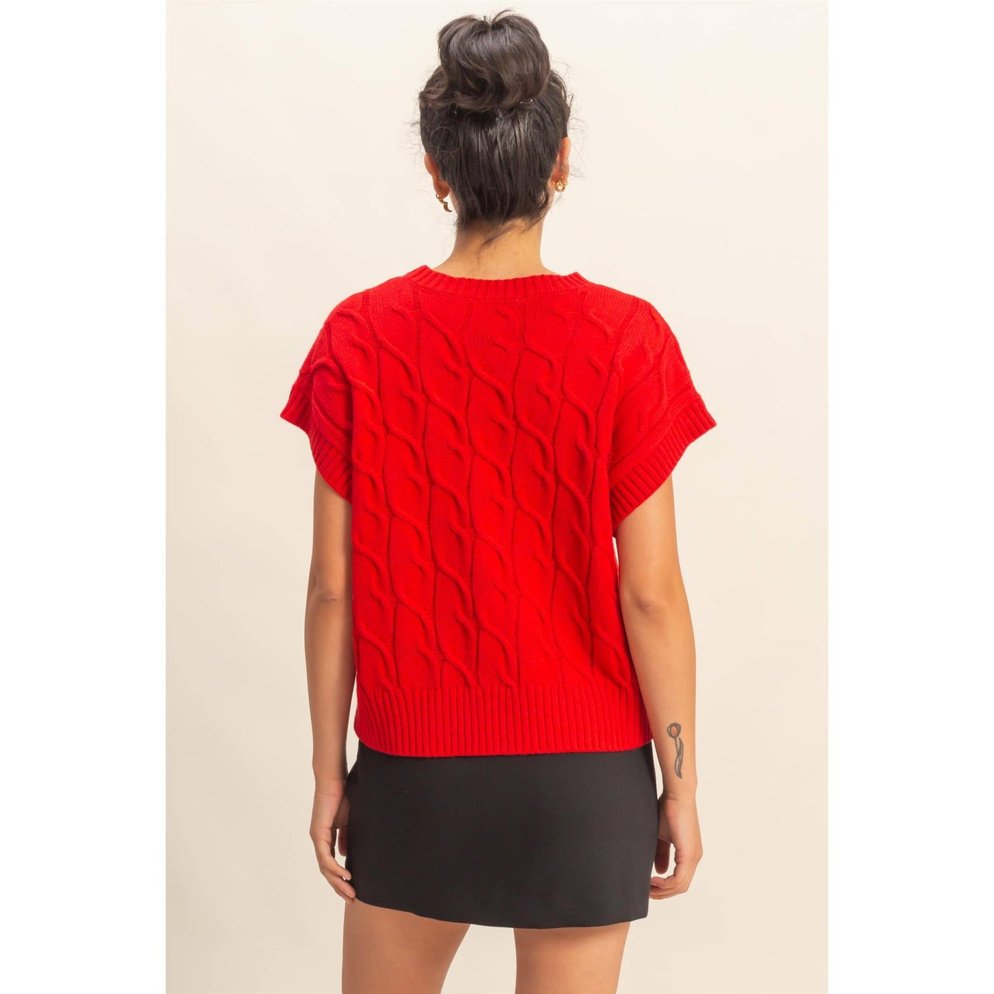 Sleeveless Oversized Cable Knit Sweater Vest