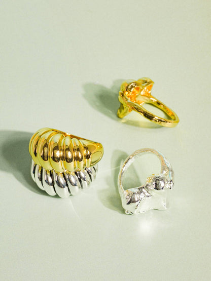 Nalani 18K Gold Contemporary Croissant Ring