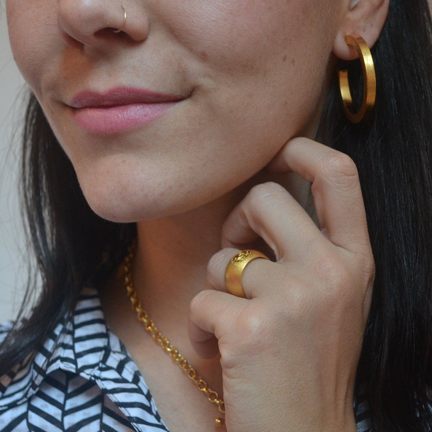 Betty Carre Noemi Hoops