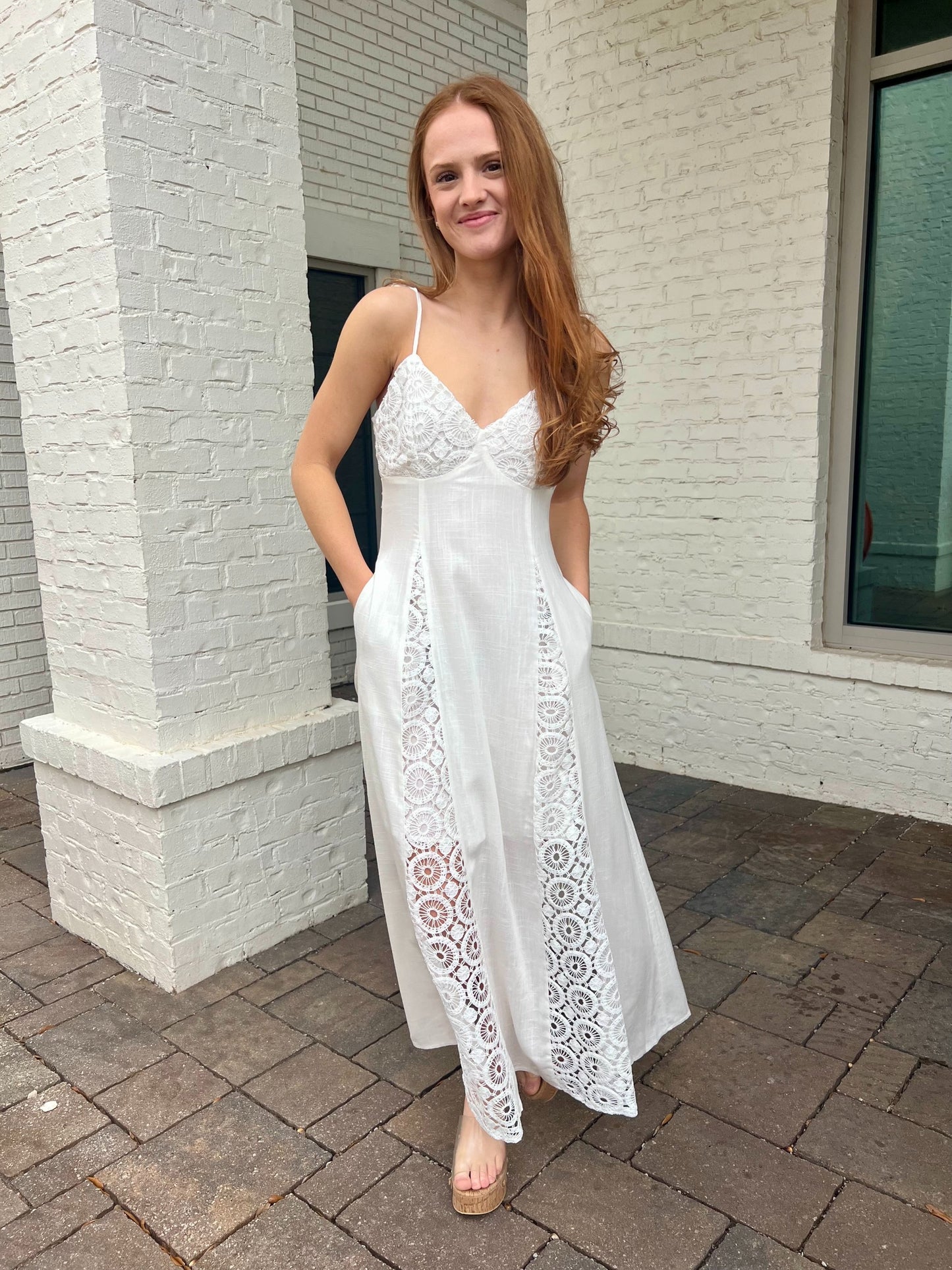 Lace Insert Linen Maxi Dress – Resort Romantic Spring Look