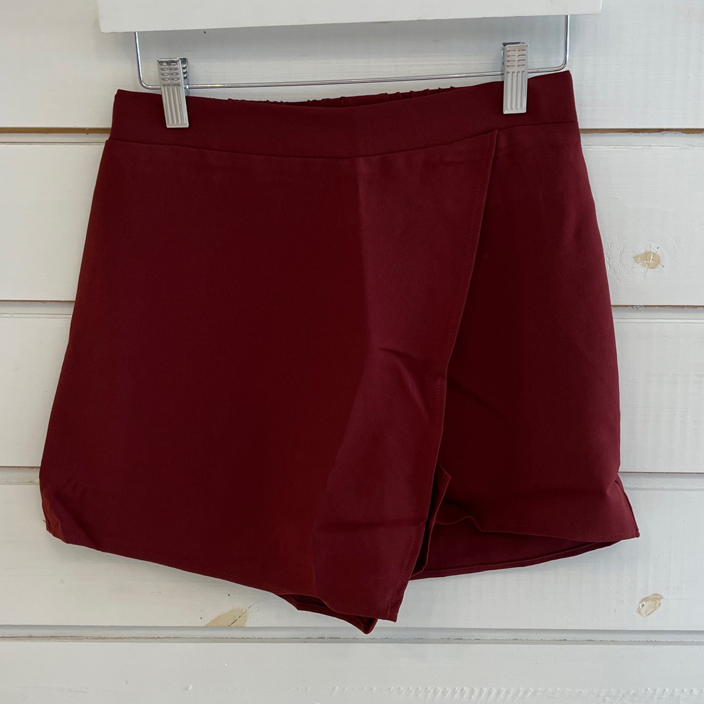 TCEC crimson skort