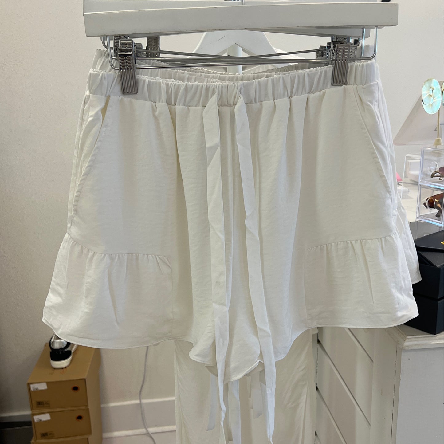 Nz Flared shorts white