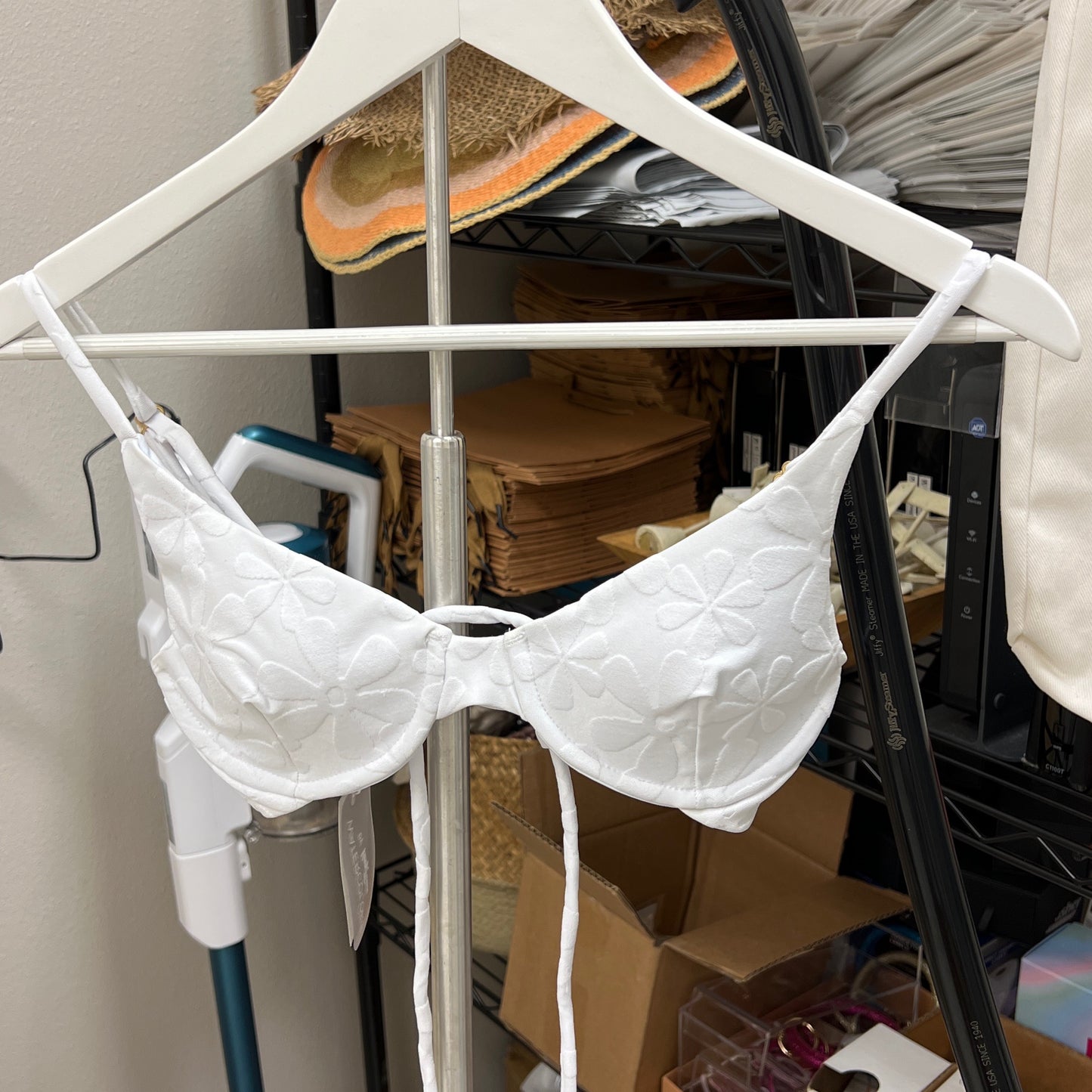 Kenny Flowers white top
