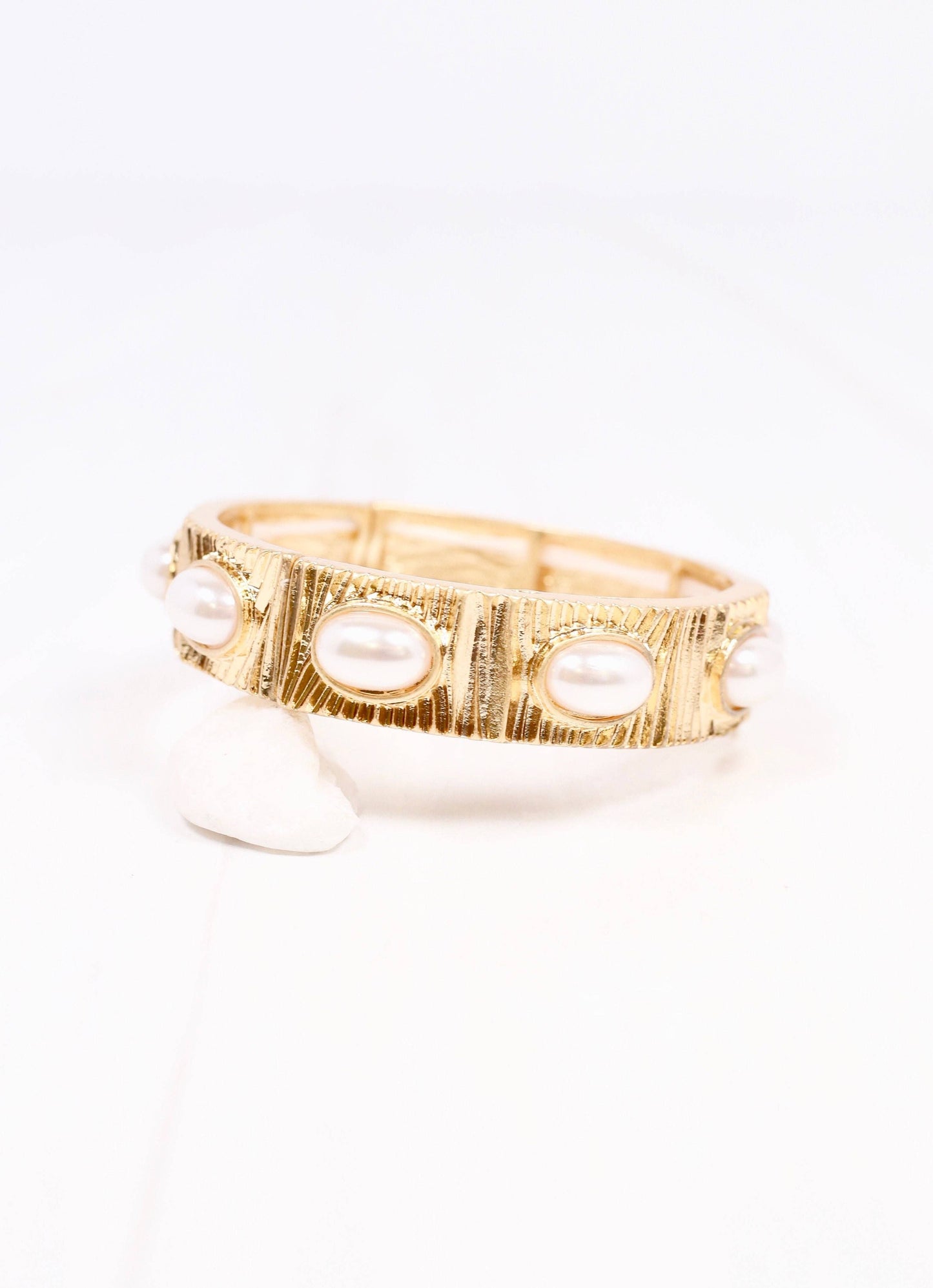 Caroline Hill Pascal Pearl Stretch Bracelet GOLD
