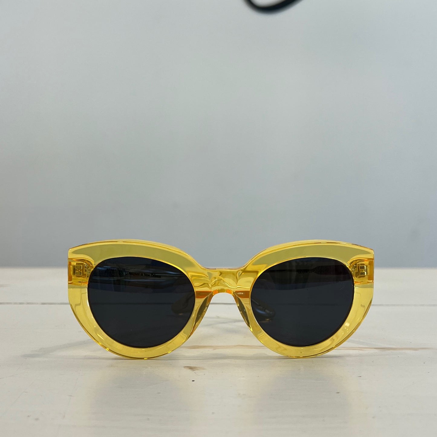 Moxlox glow-up- yellow