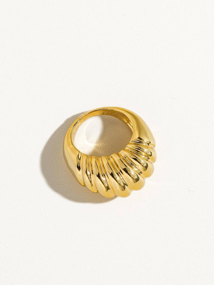Nalani 18K Gold Contemporary Croissant Ring