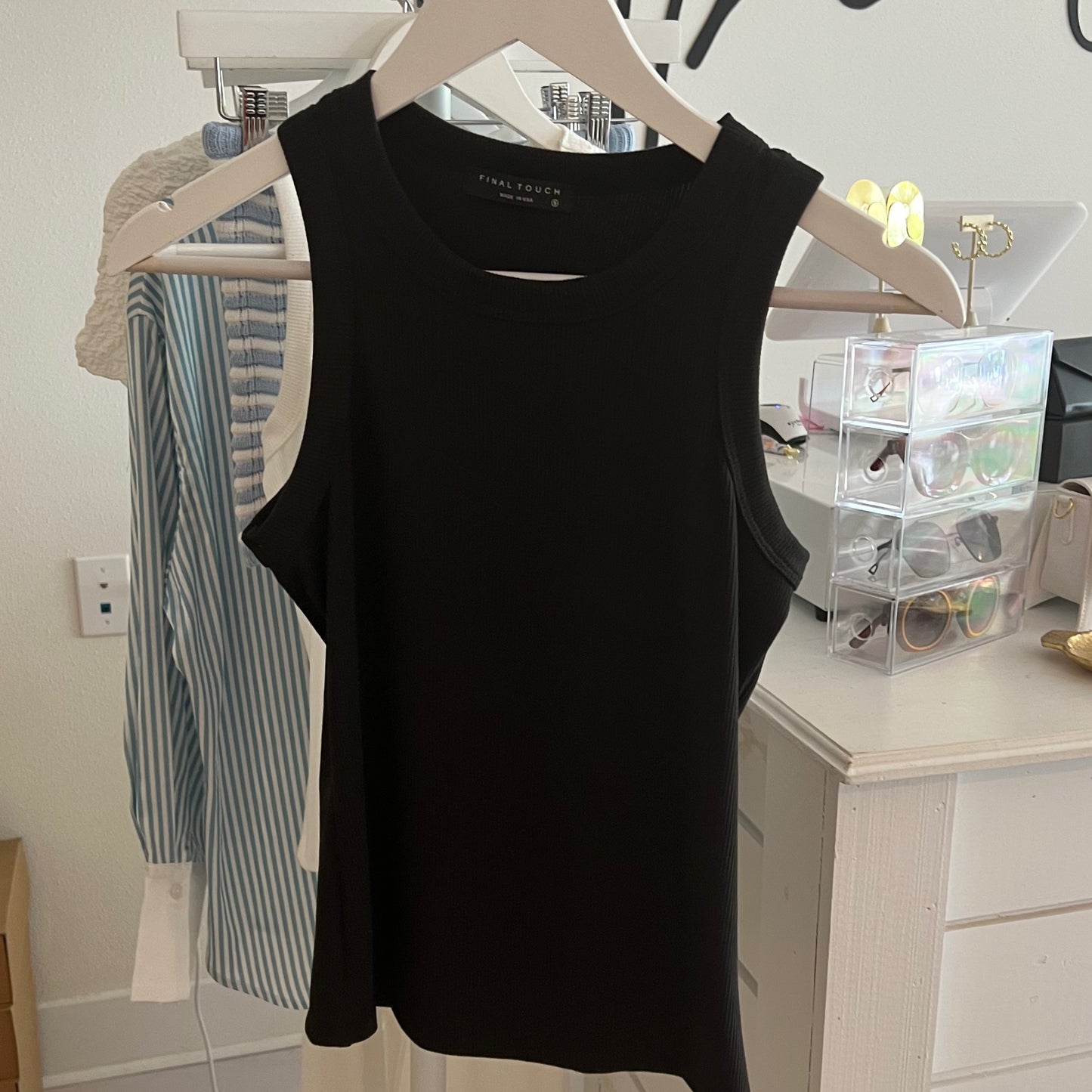 Final touch tank black