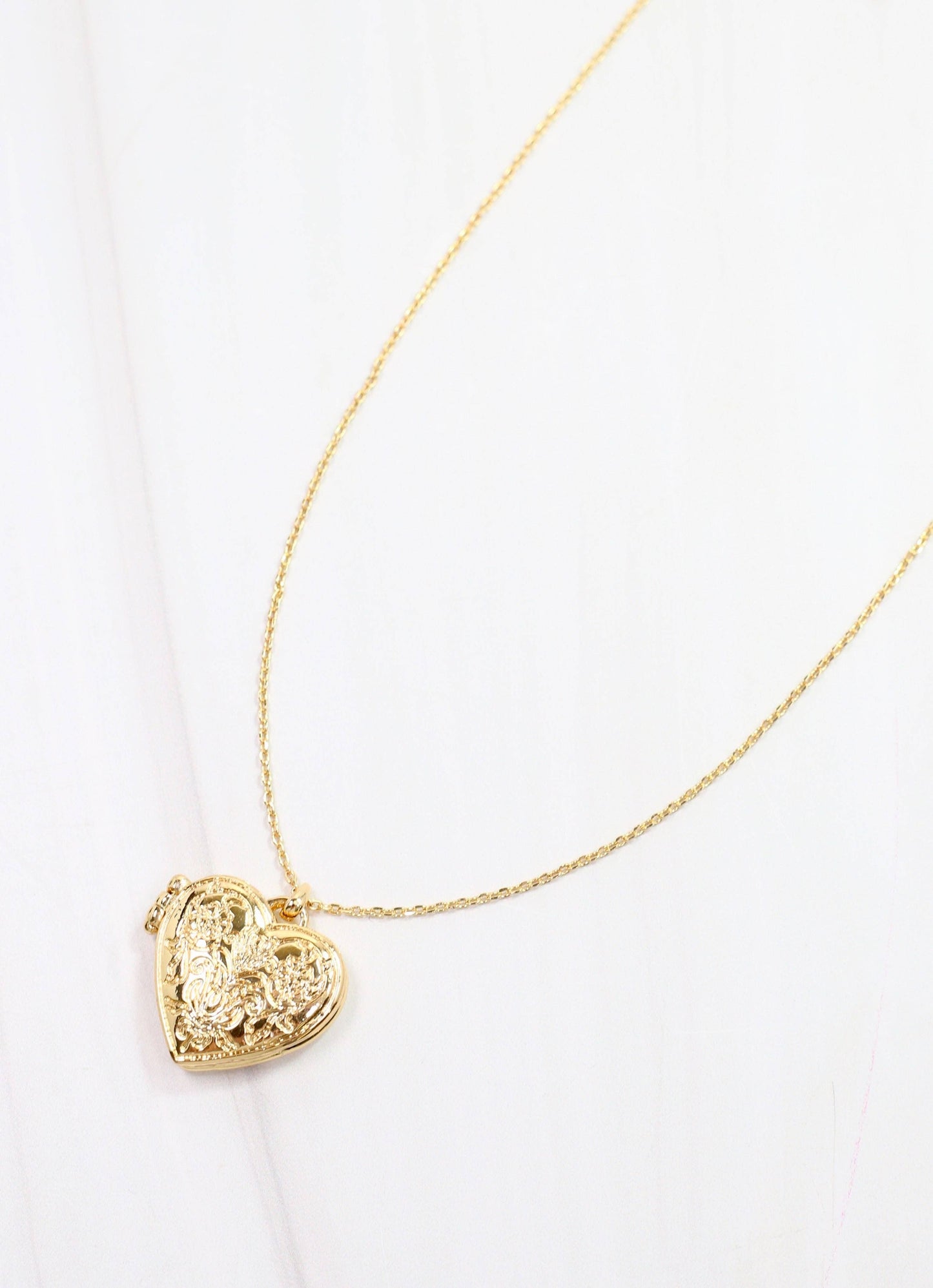 Caroline Hill Baron Heart Locket Necklace Gold